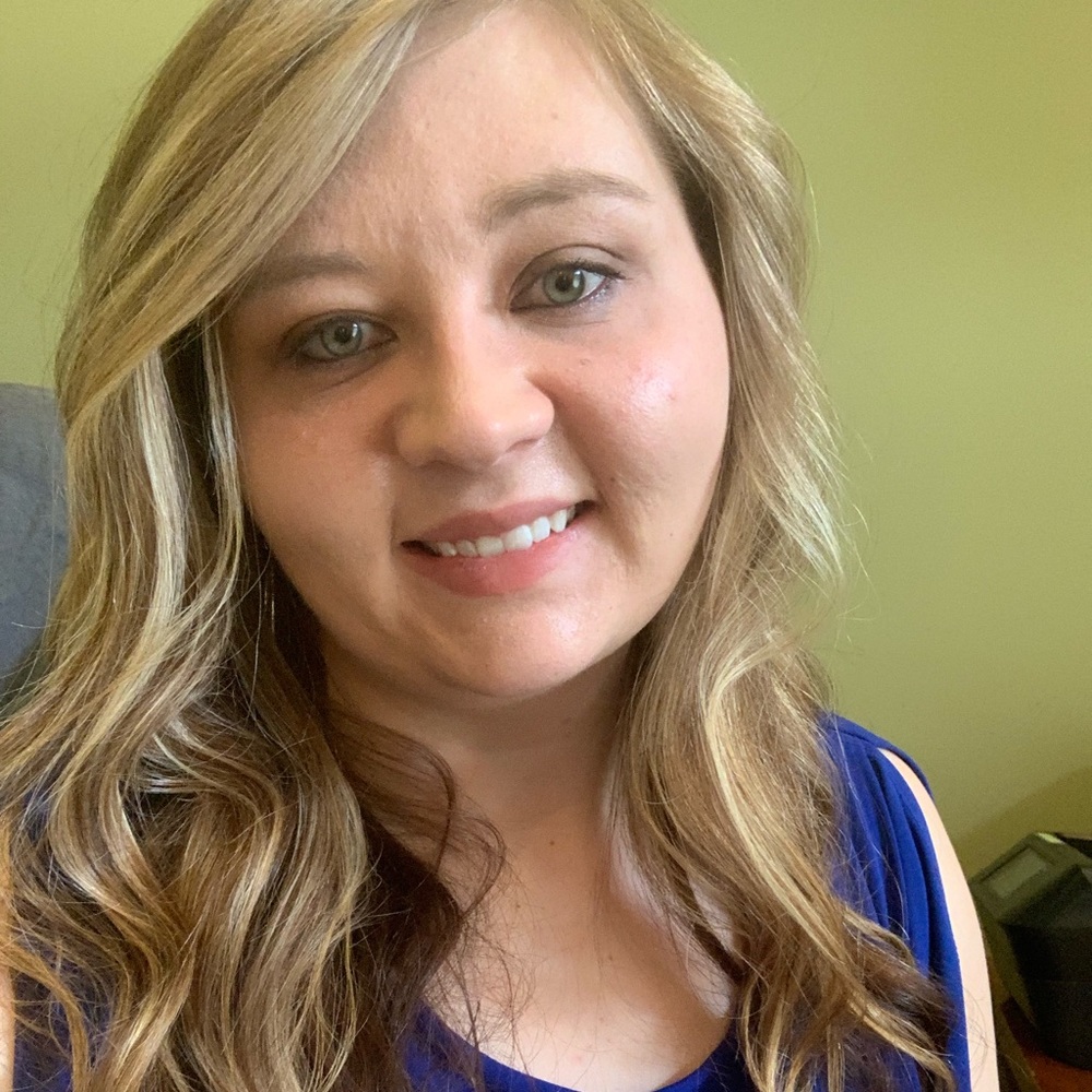 Meet your Posher, Lauren